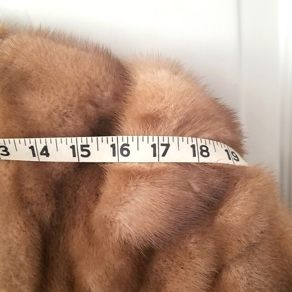 Mink fur stole - Picture 8 of 9